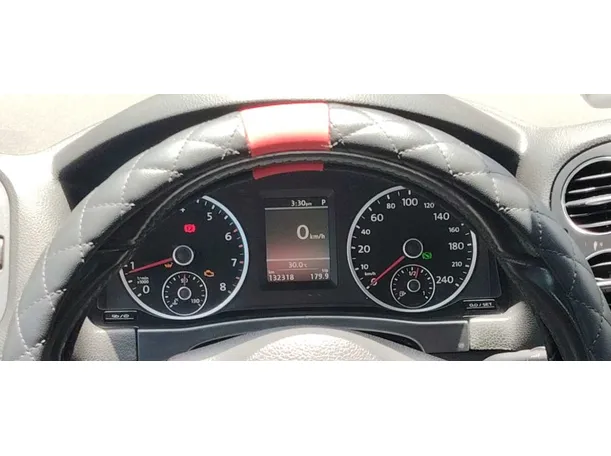 Car image 24