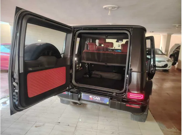 Car image 30