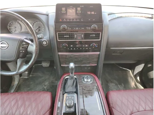 Car image 19