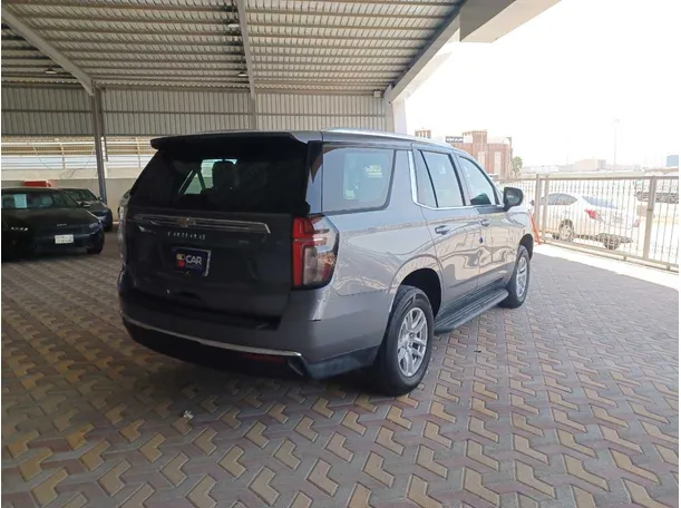 Car image 5