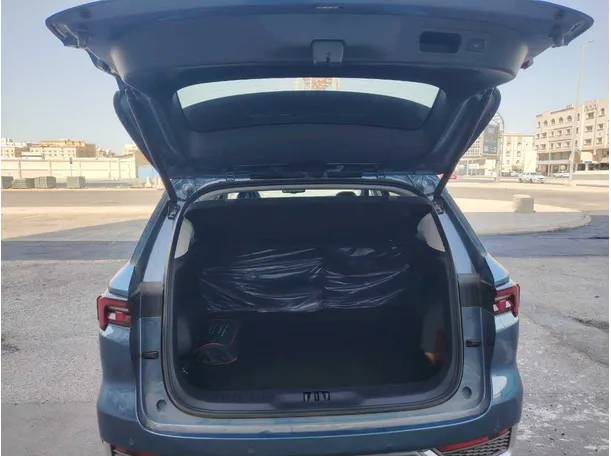 Car image 23