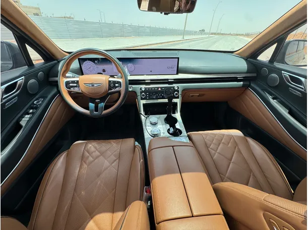 Car image 16
