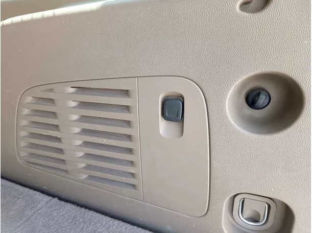 Car image 31