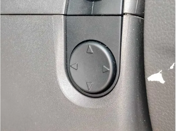 Car image 37