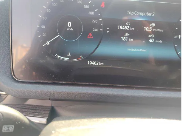 Car image 23