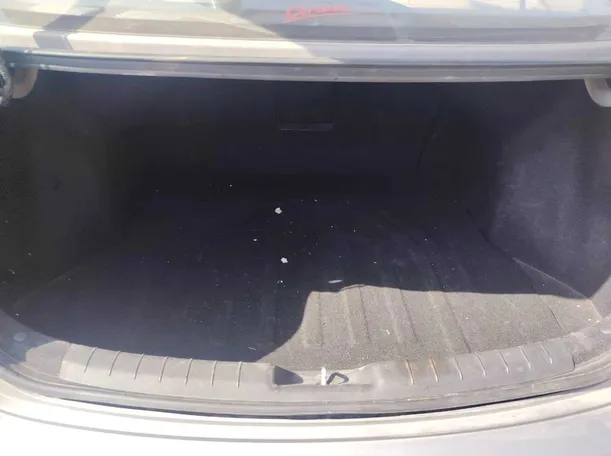 Car image 26