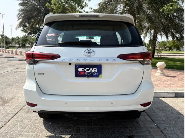 Car image 6