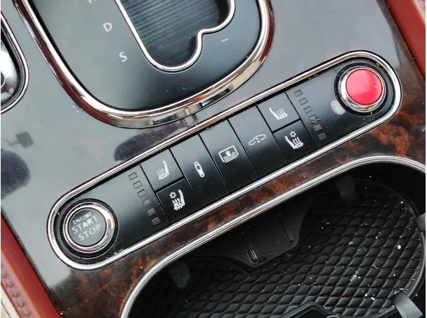 Car image 33
