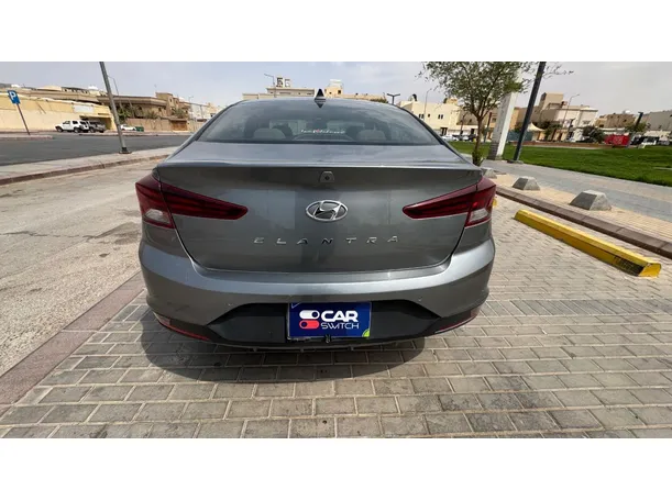 Car image 6