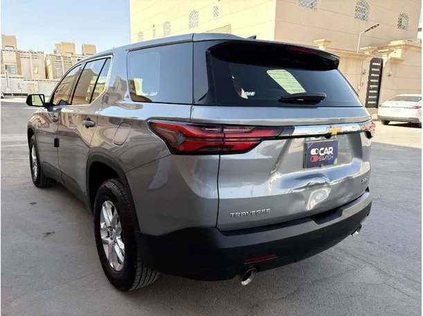 Car image 7