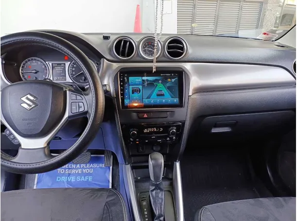 Car image 17