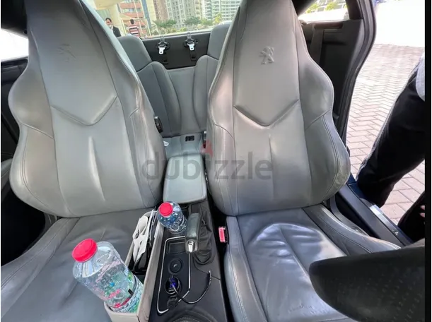 Car image 14