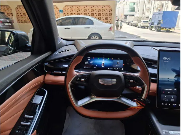 Car image 18