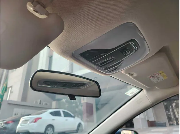 Car image 37