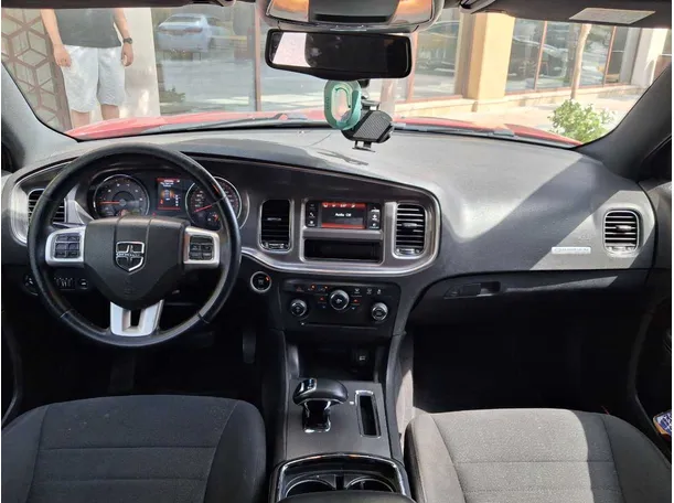 Car image 15