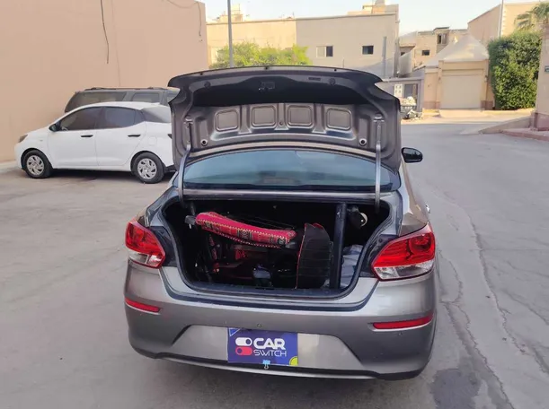 Car image 20