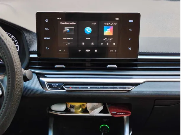 Car image 19