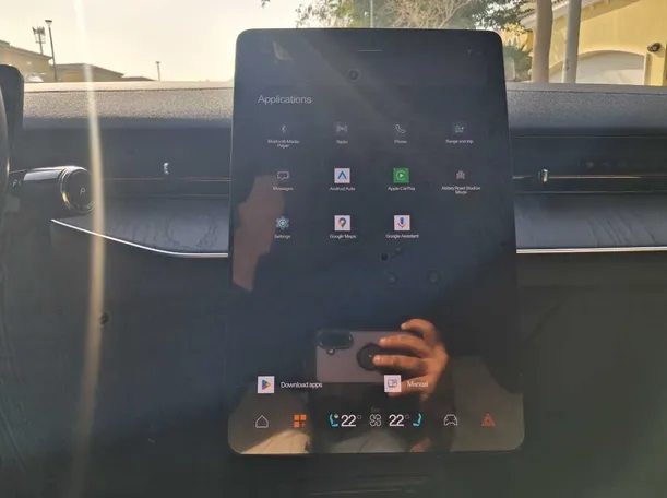 Car image 16