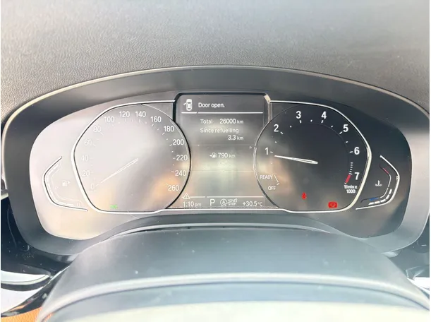 Car image 23