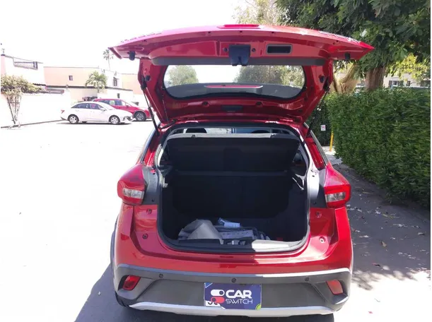 Car image 25
