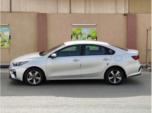 Car image 8