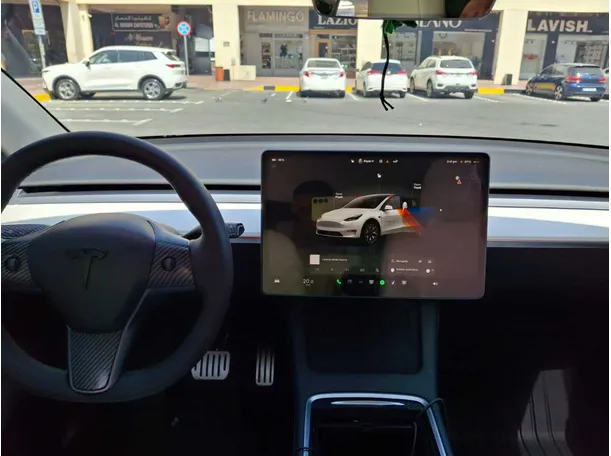 Car image 16