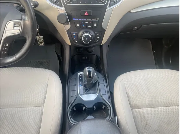Car image 19