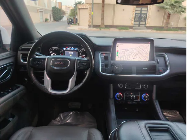 Car image 21