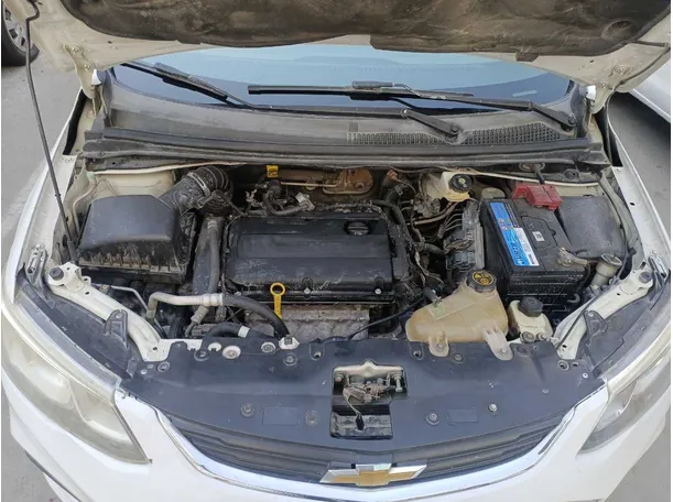 Car image 19