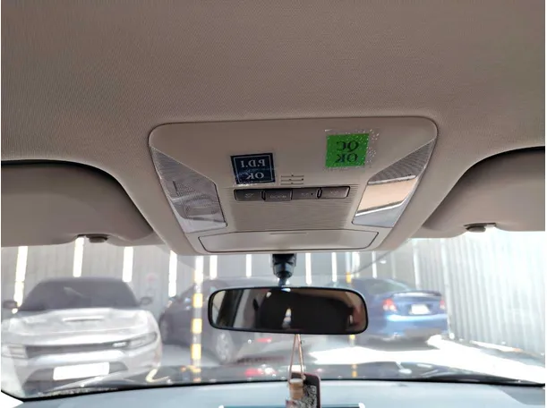 Car image 20