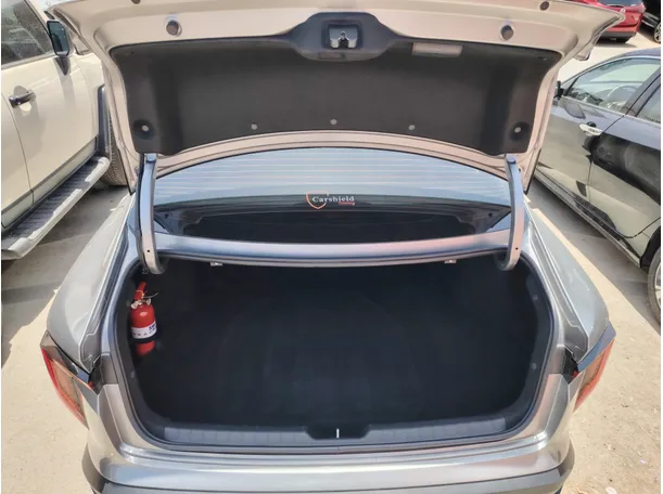 Car image 27