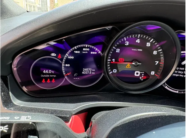 Car image 20