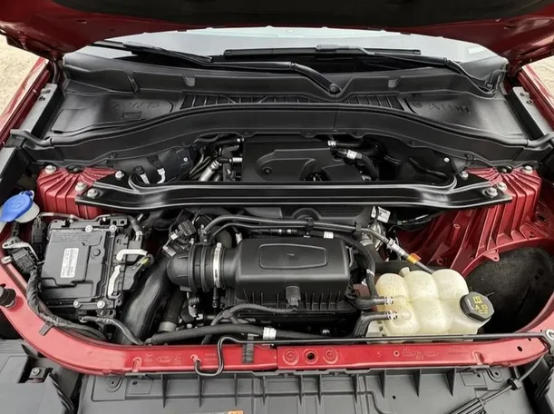 Car image 8