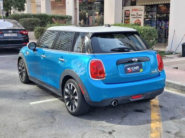 Car image 7