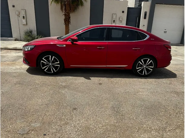 Car image 8