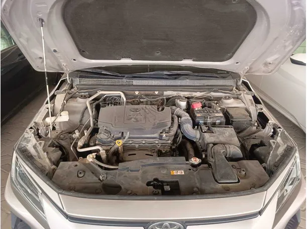 Car image 24