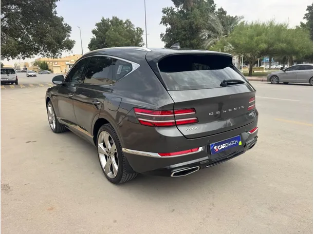 Car image 7