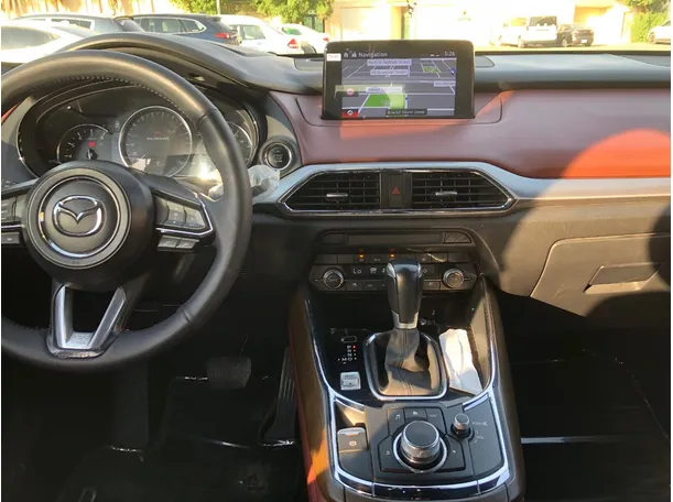 Car image 17