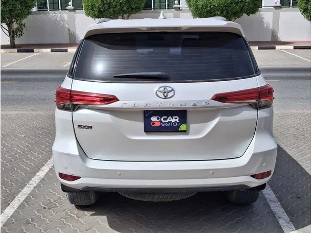 Car image 6