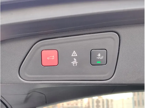 Car image 38