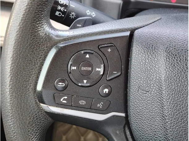 Car image 25