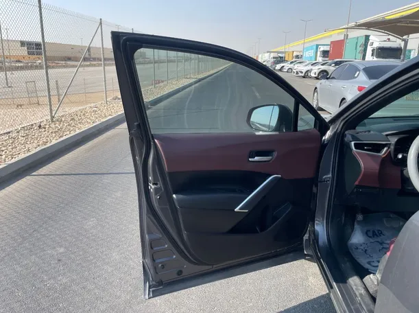 Car image 10