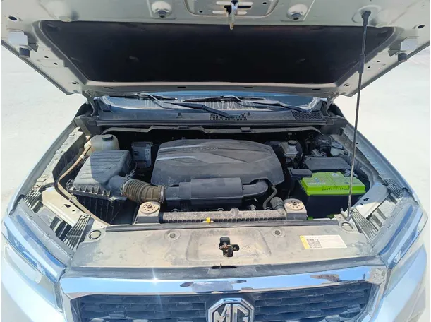 Car image 32