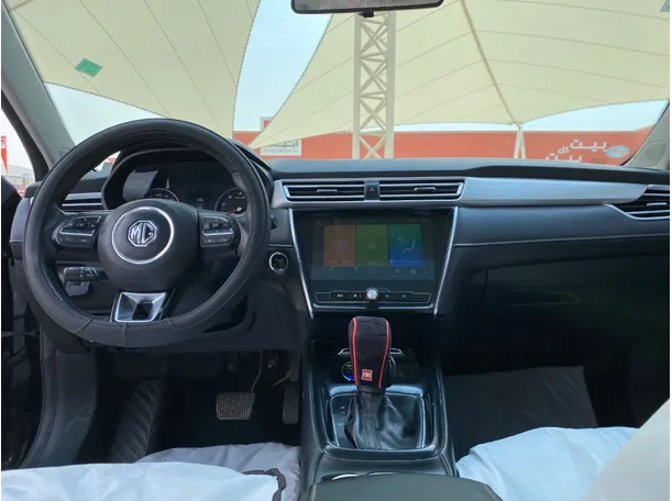 Car image 15