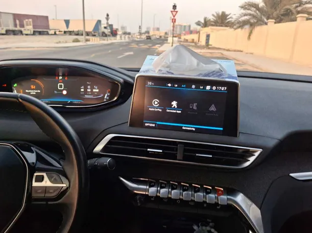 Car image 16