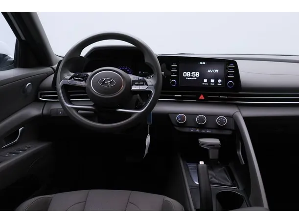 Car image 15