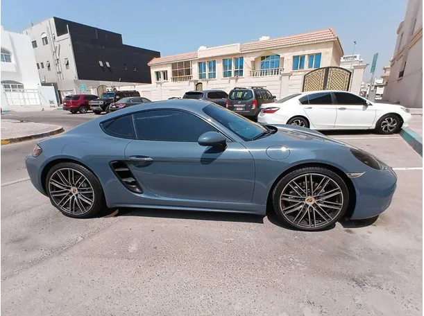 Car image 8