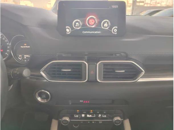 Car image 25