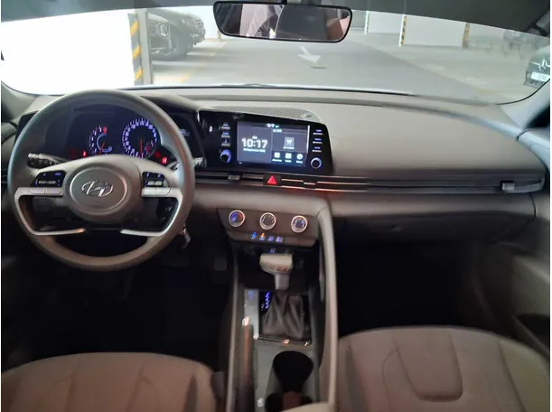 Car image 15