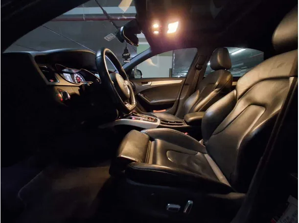 Car image 10